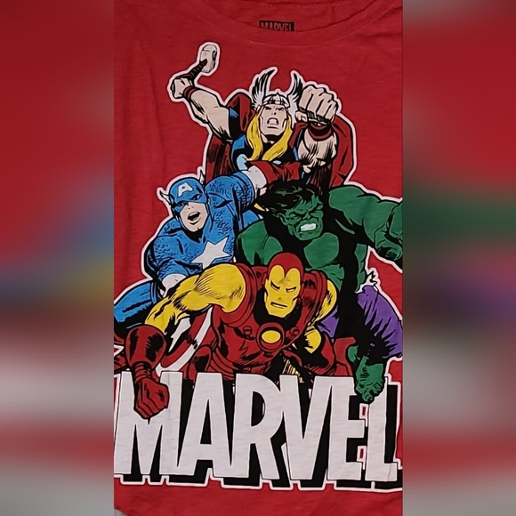 Marvel Heros shirt, junior's size large, color red - Picture 5 of 6